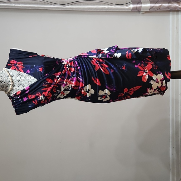 [US10] COAST Floral faux wrap dress - Picture 2 of 5